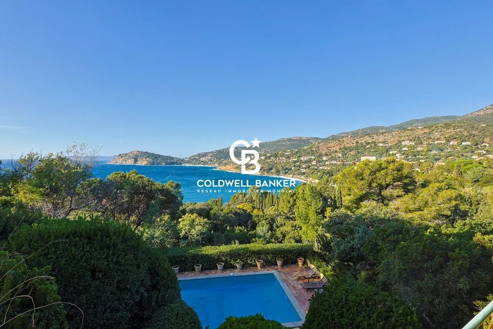 � vendre  Villa Rayol-Canadel-sur-Mer (83820)