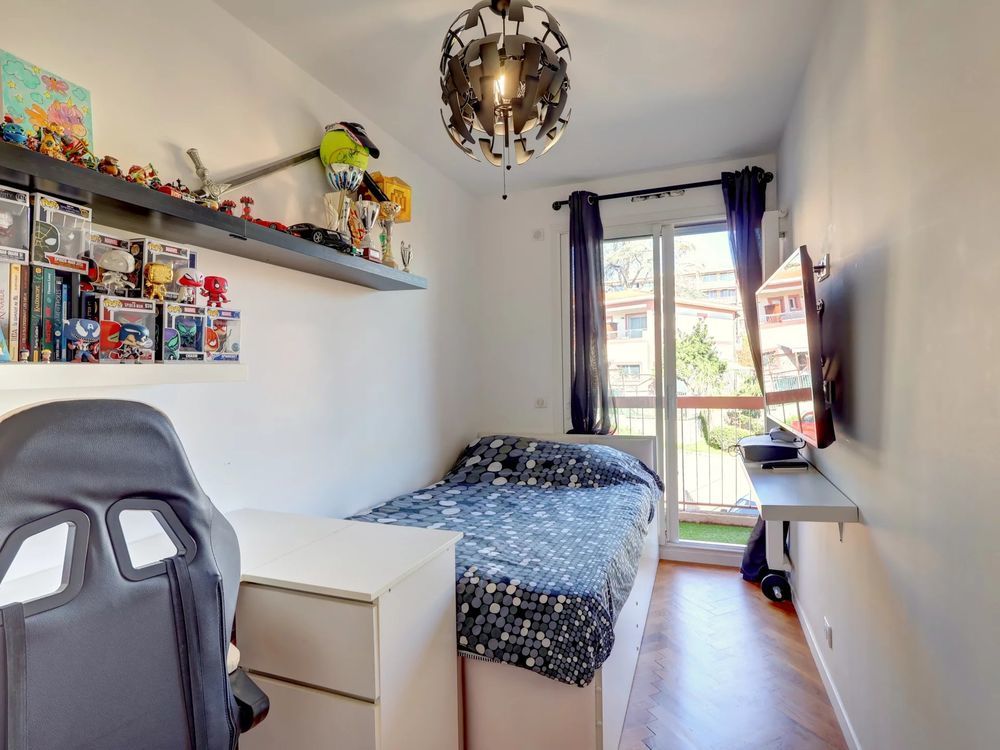 � vendre  Appartement Cagnes-sur-Mer (06800)