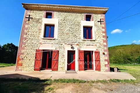   Maison en pierre de 105 m� sur un terrain de 4480 m� Maison - 4 pi�ce(s) - 106 m�
