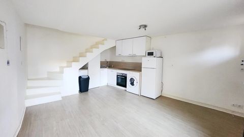   EXCLUSIVIT� - MAISON DE VILLAGE � FLEURIEU-SUR-SA�NE, 32 M� CHAR Maison - 2 pi�ce(s) - 32 m�