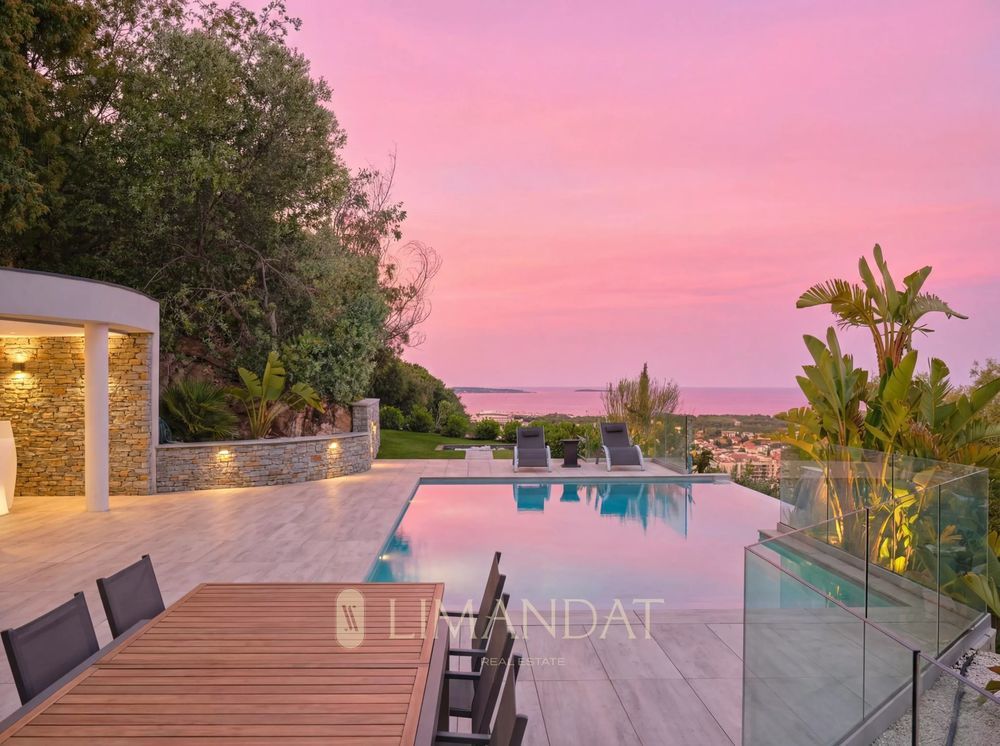 � vendre  Villa Mandelieu-la-Napoule (06210)