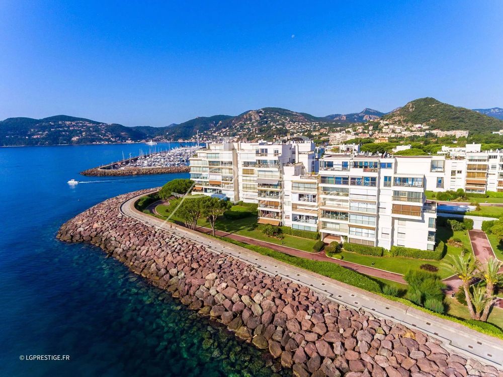 � vendre  Appartement Mandelieu-la-Napoule (06210)