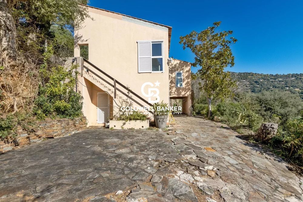 � vendre  Maison Rayol-Canadel-sur-Mer (83820)