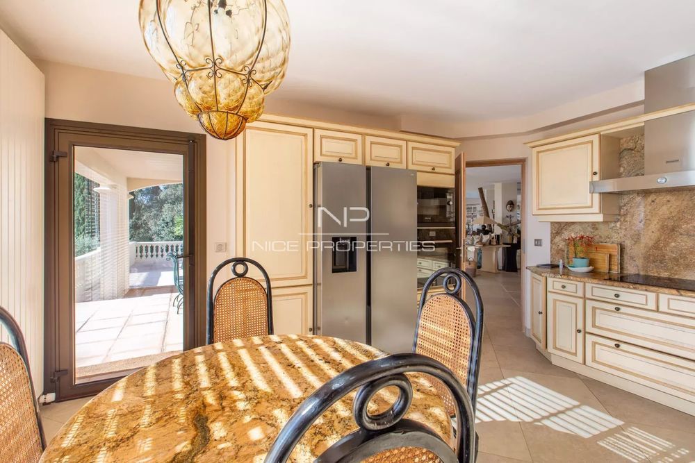 � vendre  Villa Nice (06100)