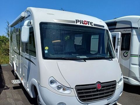 PILOTE Camping car 2015 occasion V&eacute;retz 37270