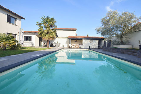   Maison r�cente � vendre � Quincieux - 5 pi�ces avec piscine Maison - 5 pi�ce(s) - 210 m�