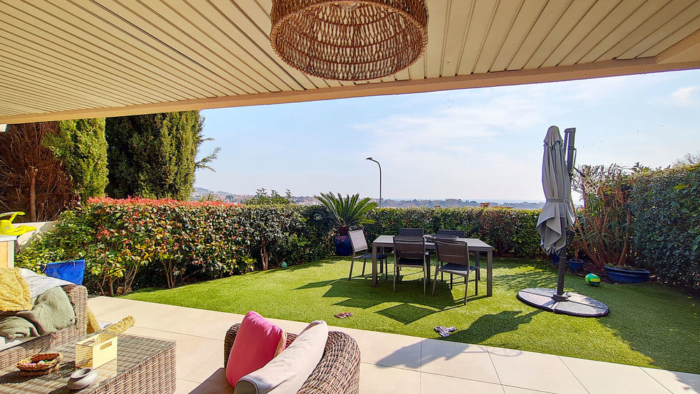 � vendre  Appartement Cagnes-sur-Mer (06800)