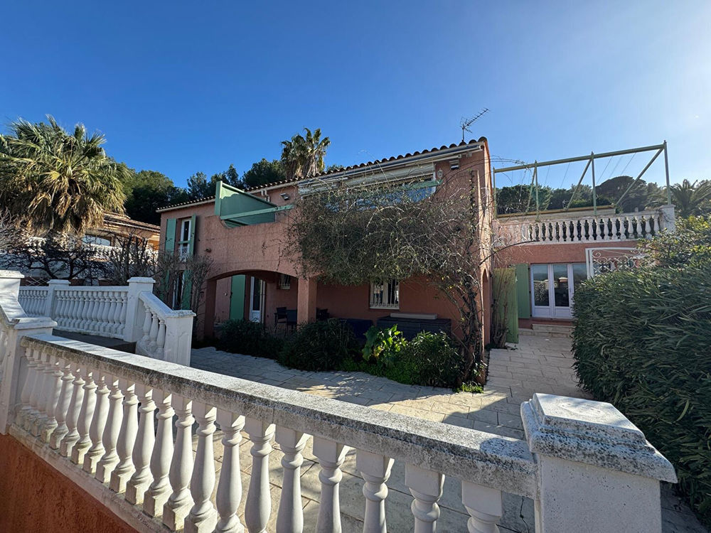 � vendre  Maison Saint-Cyr-sur-Mer (83270)