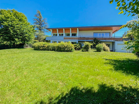   Maison d'architecte - 10 pi�ces 270 m2 Maison - 7 pi�ce(s)