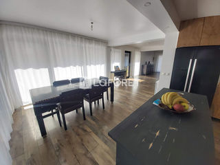  Maison � vendre 8 pi�ces 215 m�