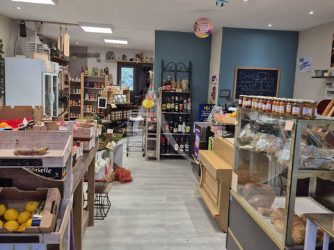 EPICERIE  - 94m2 - Parenty 64000 62650 Parenty