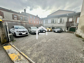  Parking / Garage � louer 7 pi�ces 