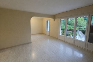  Appartement � louer 4 pi�ces 80 m� Aix en provence