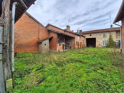   Maison � renover Maison - 4 pi�ce(s) - 137 m�