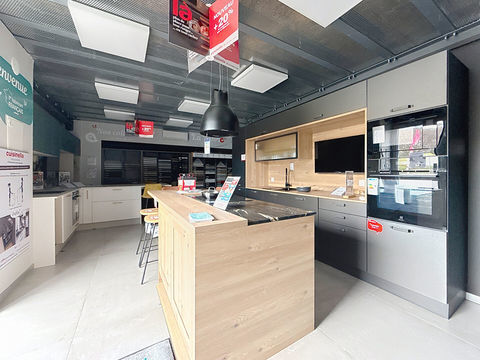 &Agrave; Louer : Local Commercial Id&eacute;alement Situ&eacute; &agrave; La Cote Saint Andr&eacute; 1860 38260 La cote saint andre