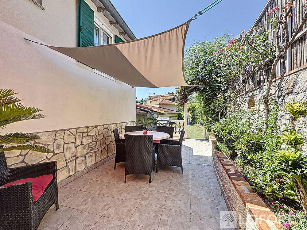 � vendre  Appartement Roquebrune-Cap-Martin (06190)