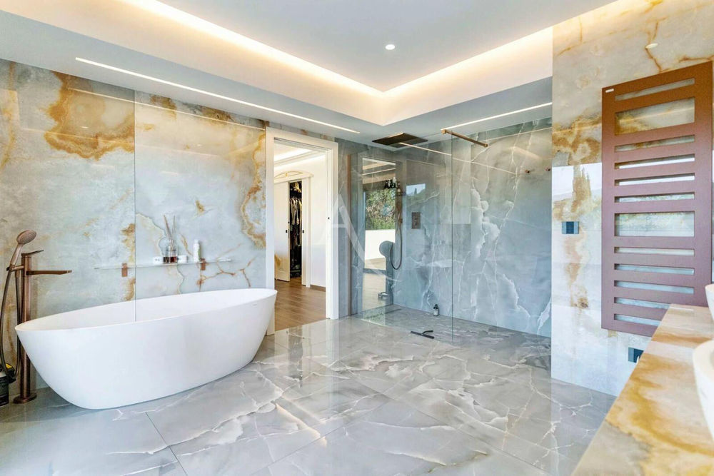 � vendre  Maison Valbonne (06560)