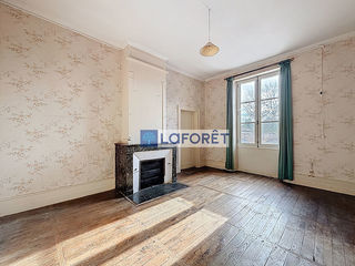  Villa � vendre 15 + pi�ces 402 m�