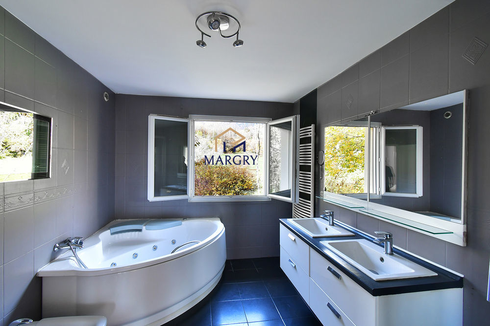 � vendre  Maison Gex (01170)