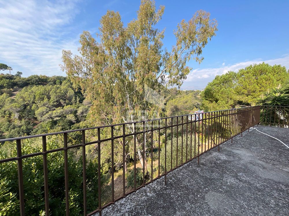 � vendre  Maison Cagnes-sur-Mer (06800)