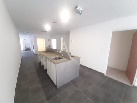 Local commercial Fort De France 7 pi&egrave;ce(s) 197 m2 - votre P&eacute;pite &agrave; SAISIR !!!!! 309000 97234 Fort de france