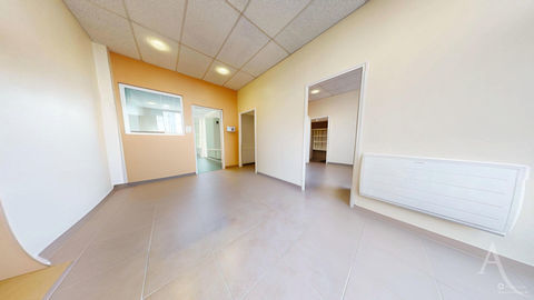 Local commercial Grenoble 6 pi&egrave;ce(s) 69,52 m2 80000 38000 Grenoble