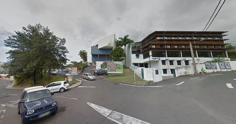 Local commercial 69.59  m&sup2; - Point chaud - SAINT CLOTILDE - Quatier H&ocirc;pital 255179 97490 Sainte clotilde