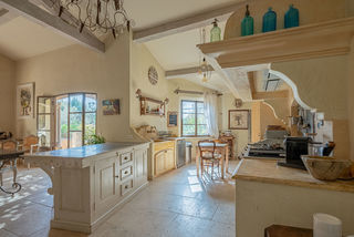  Maison � louer 8 pi�ces 353 m�