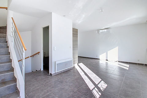   � LOUER - EN EXCLUSIVIT� A VIDAUBAN  TRIPLEX DE 68,43m2 Appartement - 3 pi�ce(s) - 68 m�