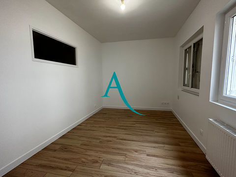   Votre agence l'Adresse vous propose ce F1 BIS compl�tement r�nov� au coeur du Centre-Ville de Bolbec Appartement - 1 pi�ce(s) - 47 m�