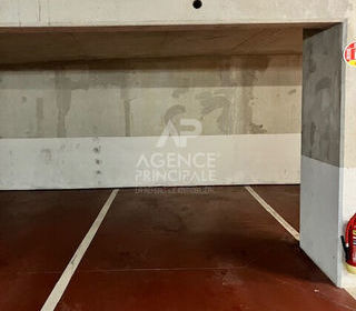  Parking / Garage � louer 