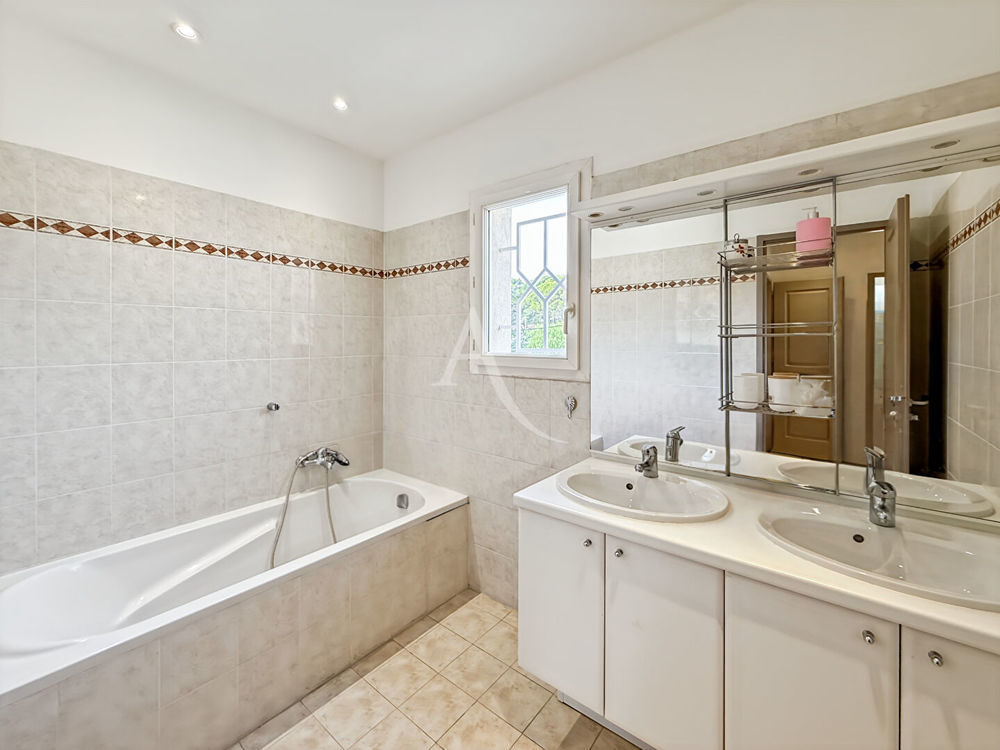 � vendre  Maison Le Cannet (06110)