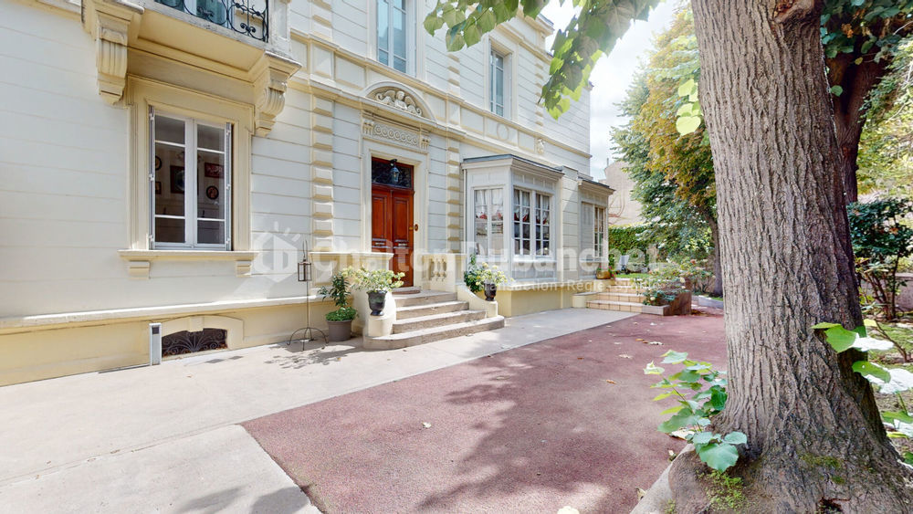 � vendre  Villa Roanne (42300)