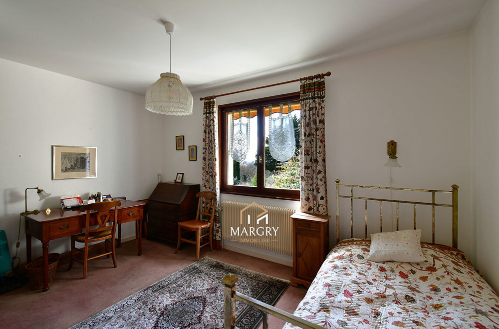 � vendre  Maison Grilly (01220)