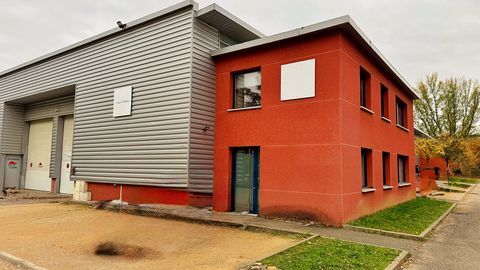 ENTREPOT 127 m2 + BUREAUX 149m2 &Agrave; LOUER &Agrave; BRIGNAIS 429000 69530 Brignais