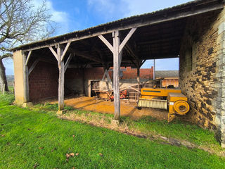  Remise / Grange � vendre 1 pi�ce 666 m�