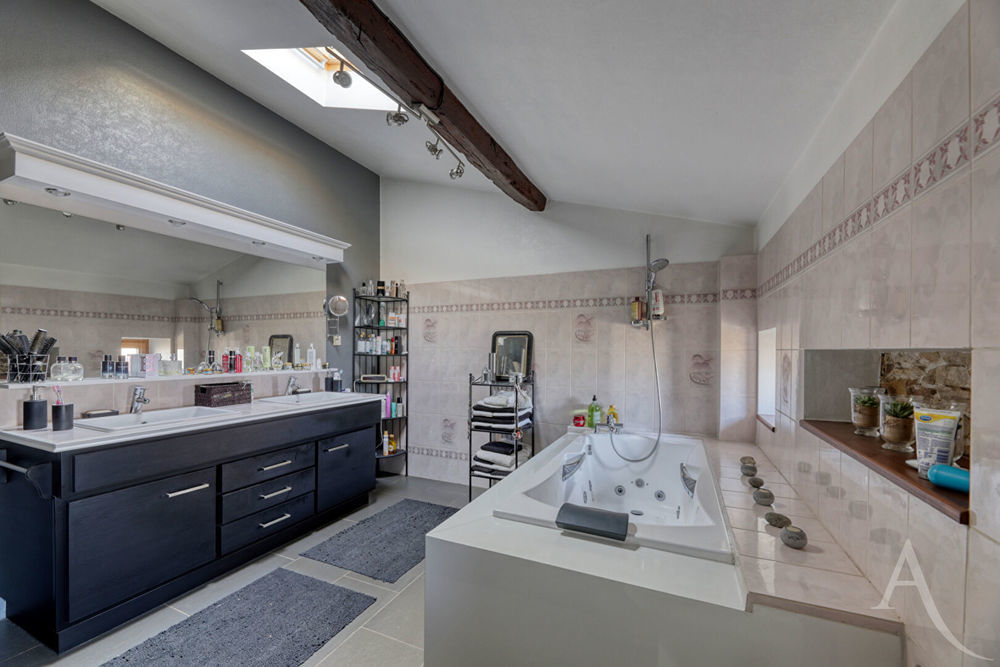 � vendre  Maison Montaigu (85600)