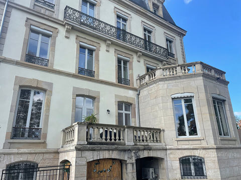   Morvillars, magnifique appartement de standing dans un chateau r�nov� avec gout Appartement - 3 pi�ce(s) - 221 m�