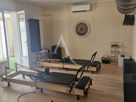 local Sollies Ville 70 m2 ZA 1er &eacute;tage 864 83000 Toulon