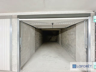  Parking / Garage � louer 