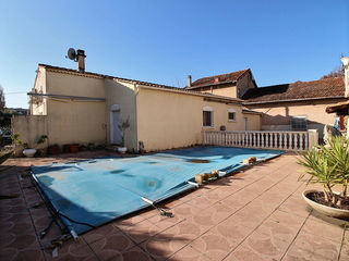  Maison � vendre 10 pi�ces 299 m�