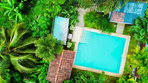   Gros-Morne, immeuble locatif de 6 logements avec piscine Maison - 15 + pi�ce(s) - 530 m�