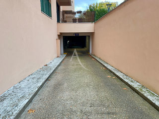  Parking / Garage � louer 