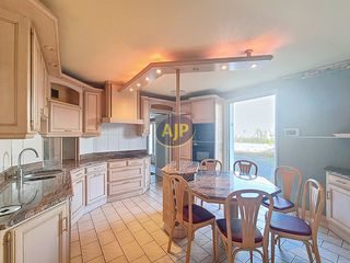  Maison � vendre 7 pi�ces 204 m�