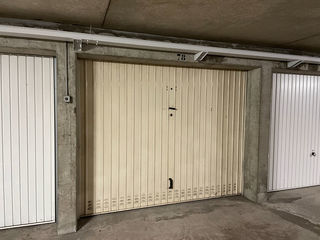  Parking / Garage � louer 