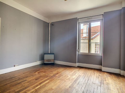 Bureaux Centre ville Neufch&acirc;teau 4 pi&egrave;ces 650 88300 Neufchateau