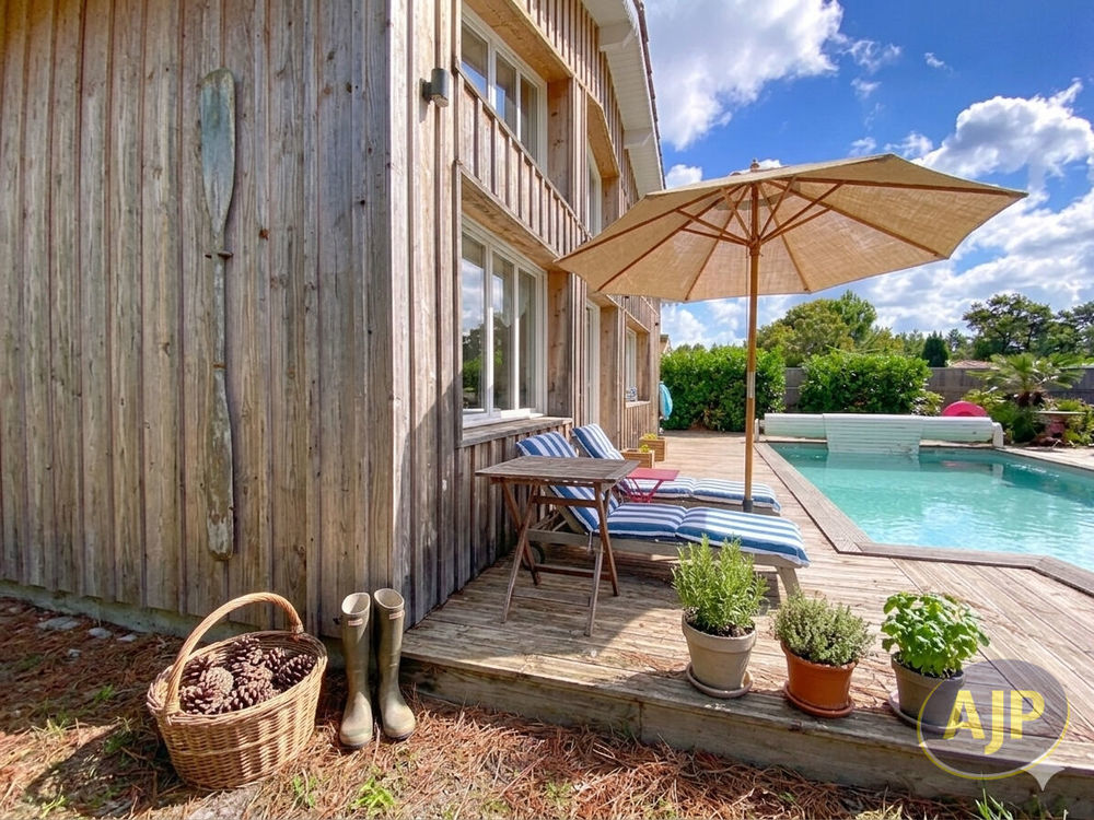 � vendre  Maison Ar�s (33740)