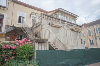  Immeuble � vendre 7 pi�ces 257 m�