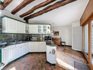  Maison � vendre 9 pi�ces 300 m�