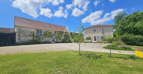   Domaine � Puylaroque 13 pi�ces, des terres et des b�timents en pierre ! Maison - 13 pi�ce(s) - 230 m�
